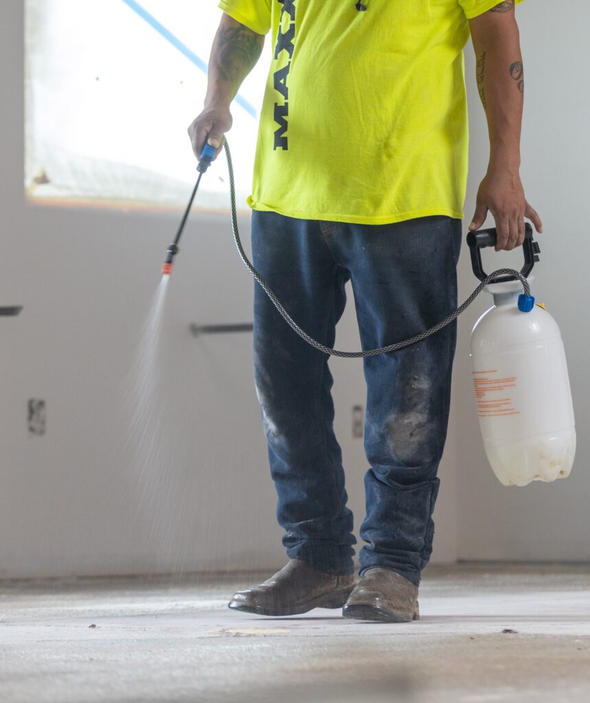 Maxxon® Commercial Profile | 4 gal.